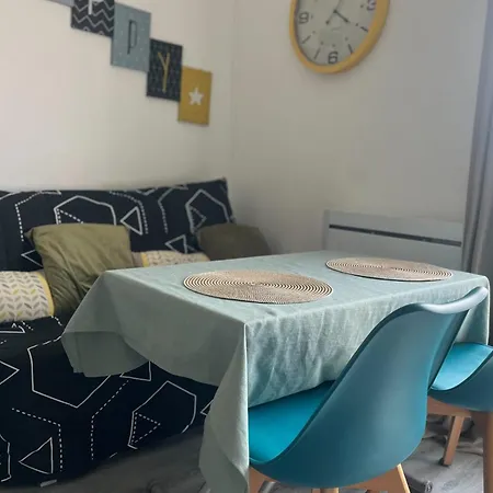 2p With Balcony Near The Beaches * Courseulles-sur-Mer