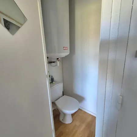 2p With Balcony Near The Beaches Appartement *